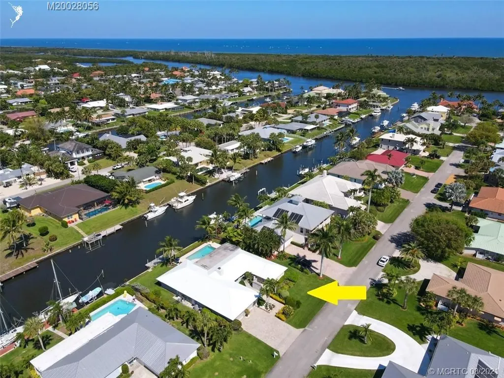 8461 SE Royal Street Hobe Sound FL 33455