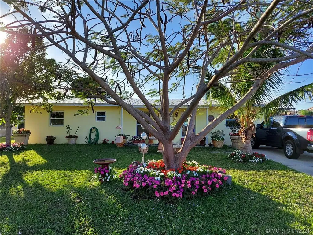 2774 NE Hickory Ridge Avenue Jensen Beach FL 34957