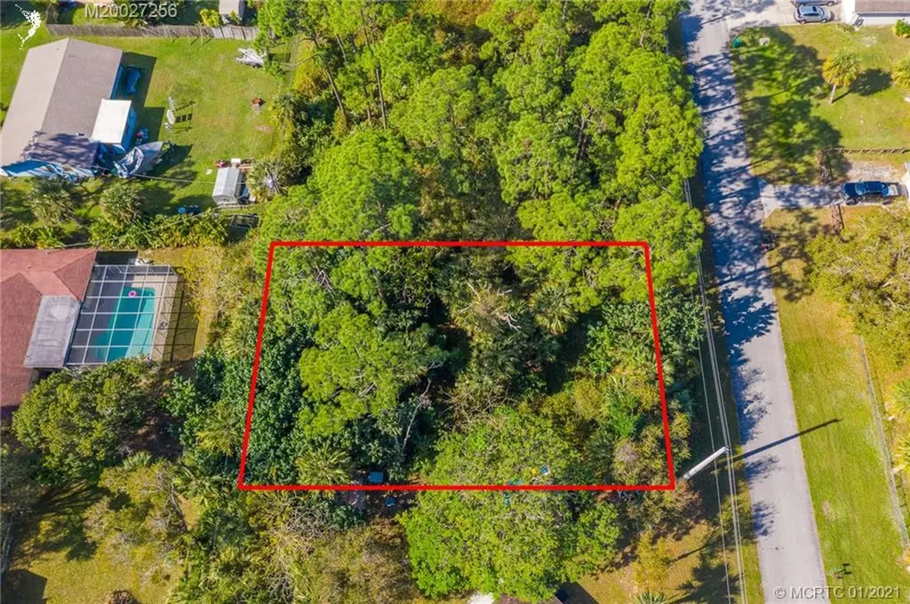 8103 Deland Avenue Fort Pierce FL 34951