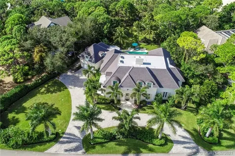 7160 SE Golfhouse Drive Hobe Sound FL 33455