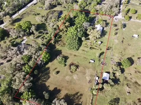 8251 SW Tommy Clements Lane Indiantown FL 34956