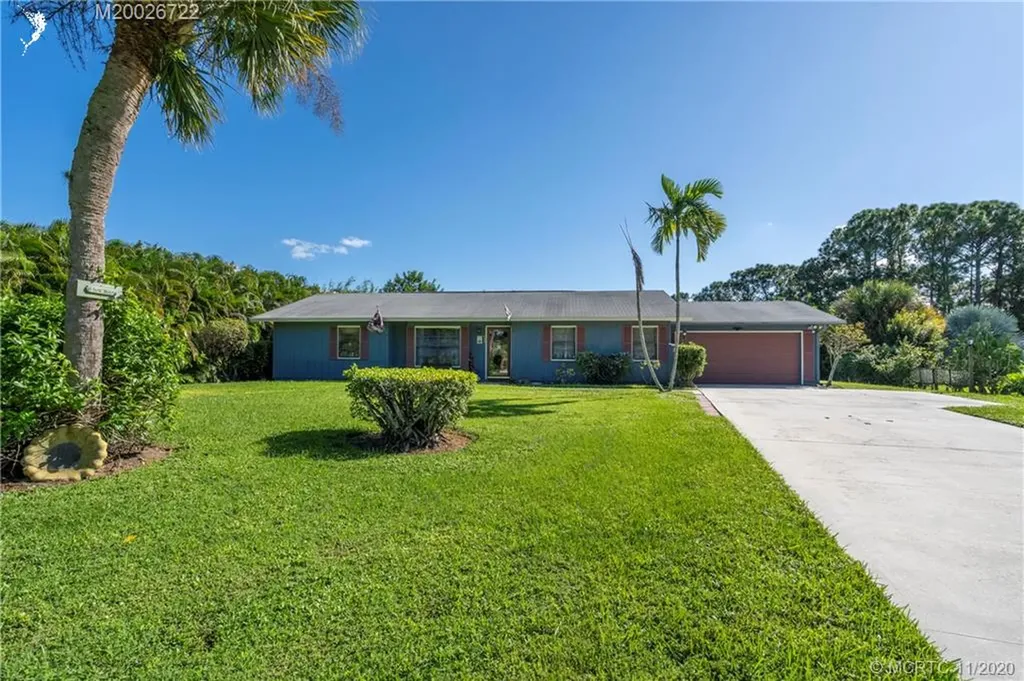 5081 SE Meadow Springs Boulevard Stuart FL 34997