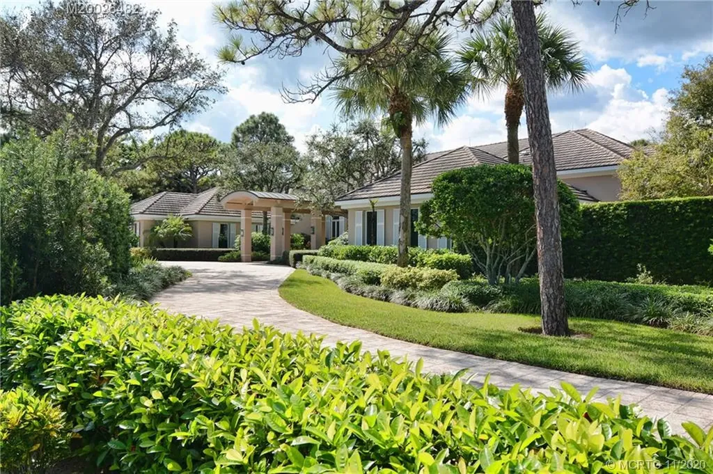 7108 SE Golfhouse Drive Hobe Sound FL 33455