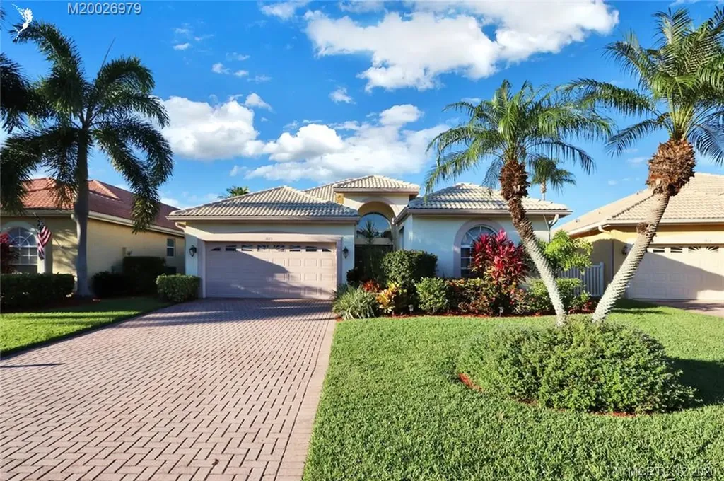 1615 SE Shelburnie Way Port St Lucie FL 34952