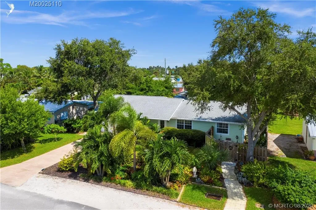 1099 NE Crescent Street Jensen Beach FL 34957