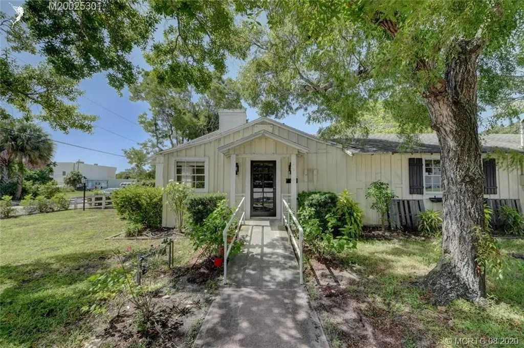 300 SE Detroit Avenue Stuart FL 34994