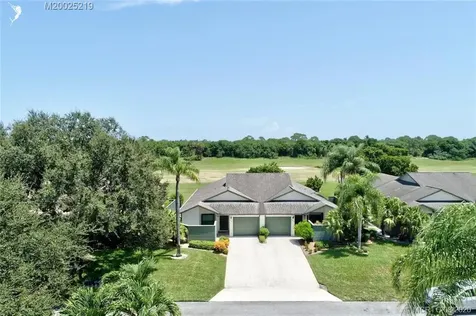 6824 SE Bunker Hill Drive Hobe Sound FL 33455