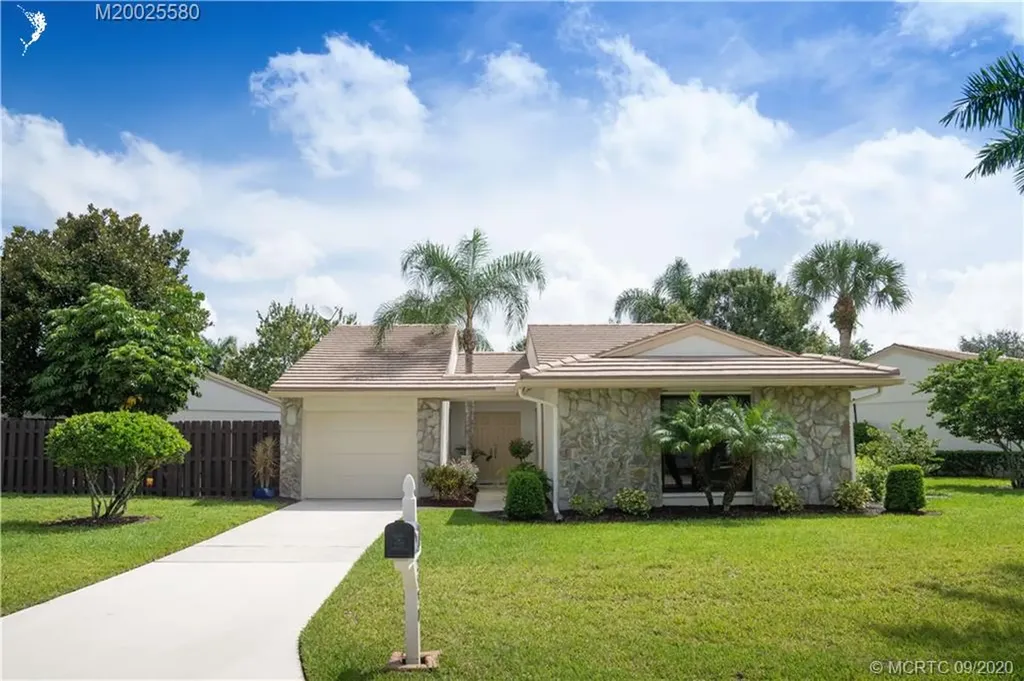 2590 SW Egret Pond Circle Palm City FL 34990