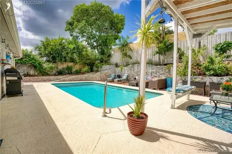 1146 NE Sumner Avenue Jensen Beach FL 34957