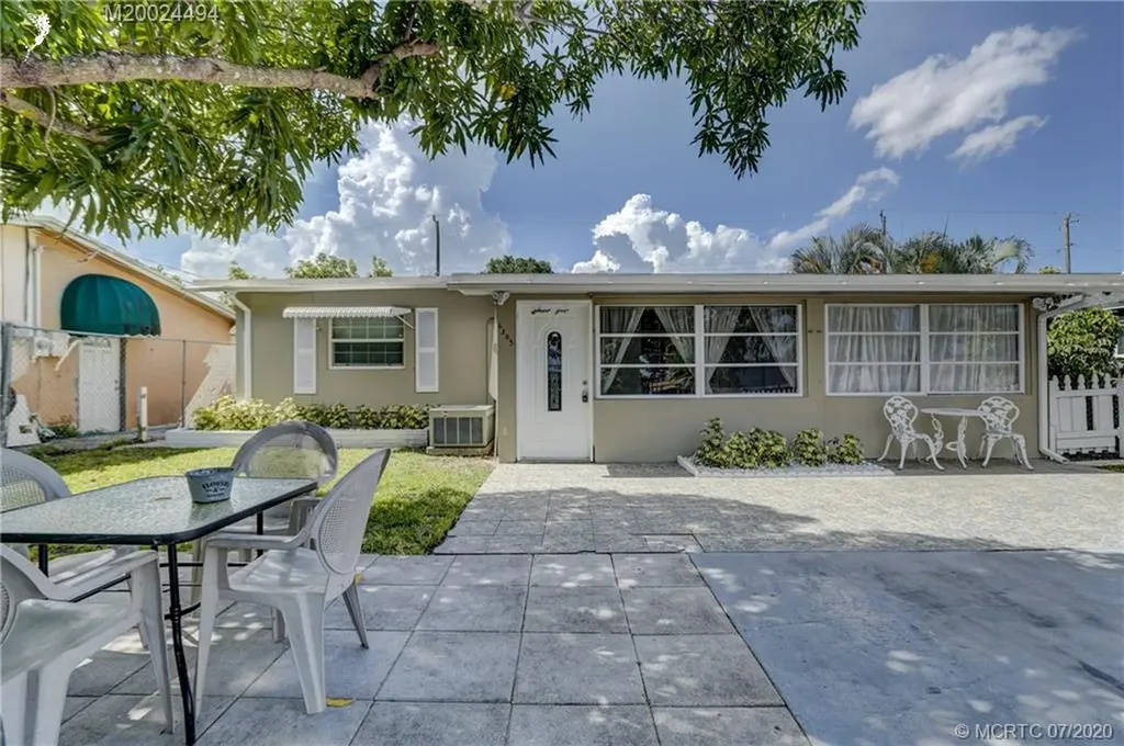 6305 Jefferson Street Hollywood FL 33023