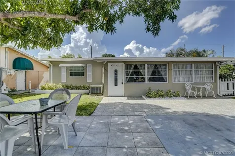 6305 Jefferson Street Hollywood FL 33023