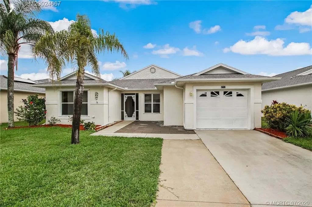 6712 Tulipan Fort Pierce FL 34951