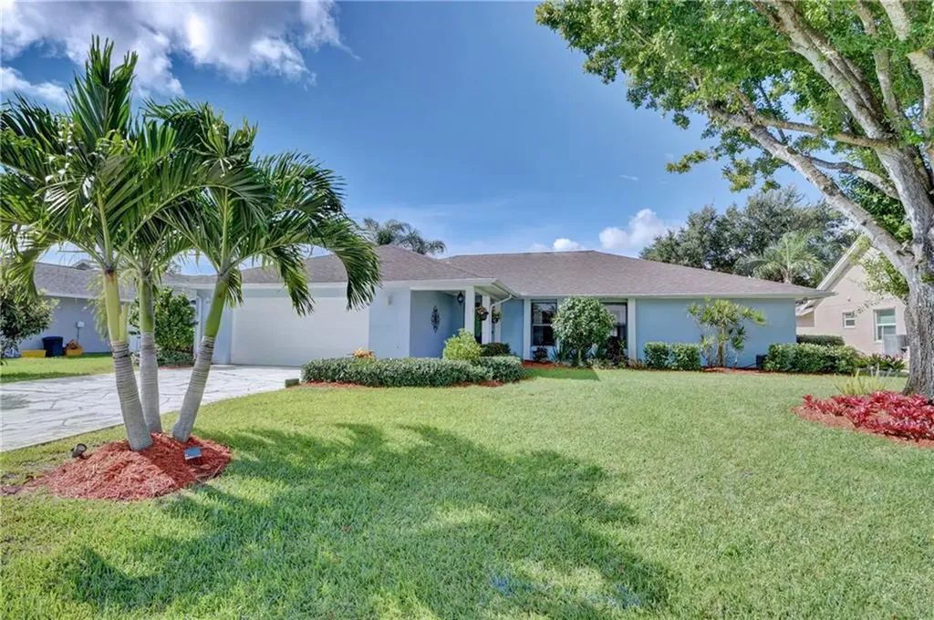 630 NE Zebrina Senda Jensen Beach FL 34957