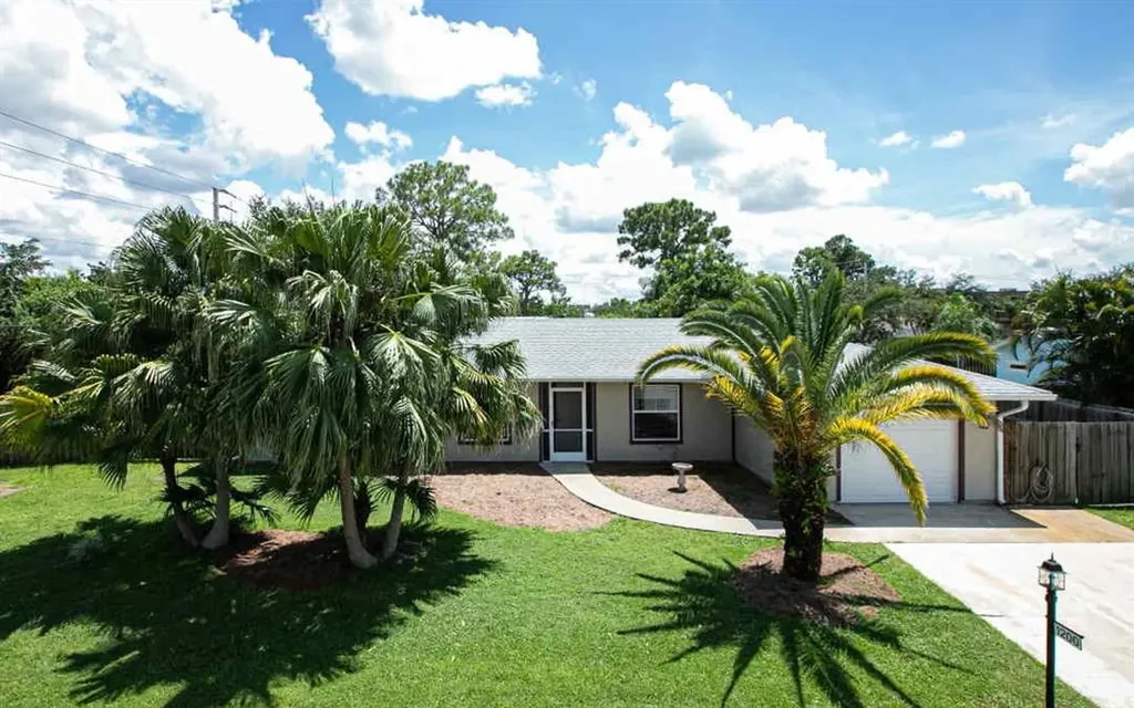 1200 SW Nikoma Street Palm City FL 34990
