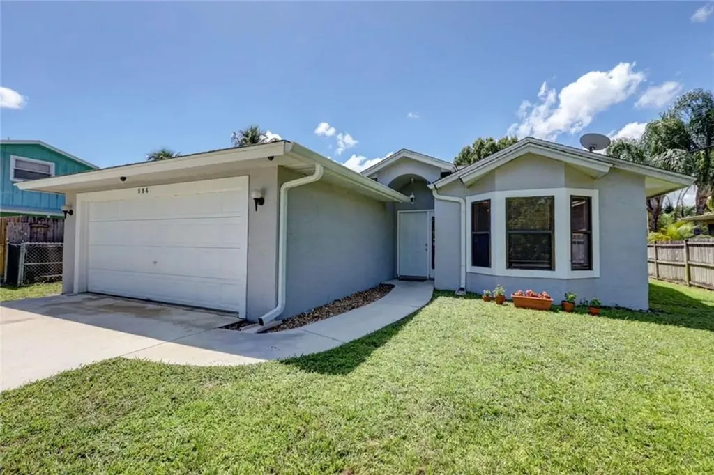 886 SW 29th Terrace Palm City FL 34990