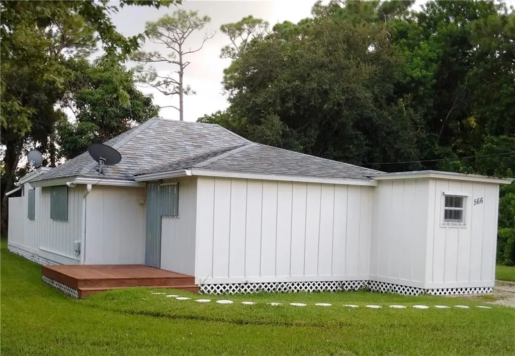 566 SW 34th Terrace Palm City FL 34990