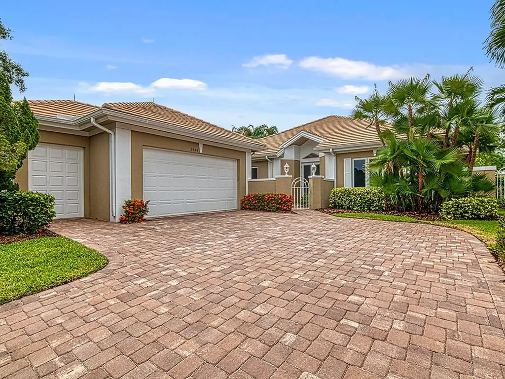 2555 SW Manor Hill Drive Palm City FL 34990