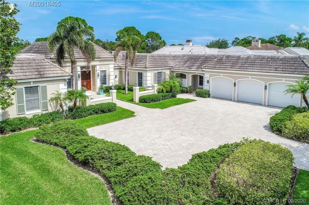 7133 SE Golfhouse Drive Hobe Sound FL 33455