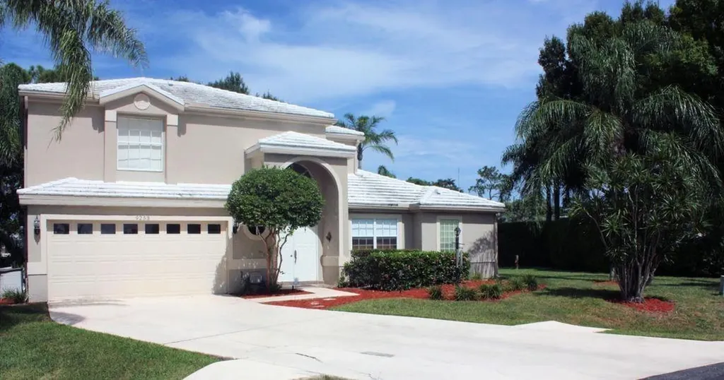 9253 SE Woods End Place Jupiter FL 33469