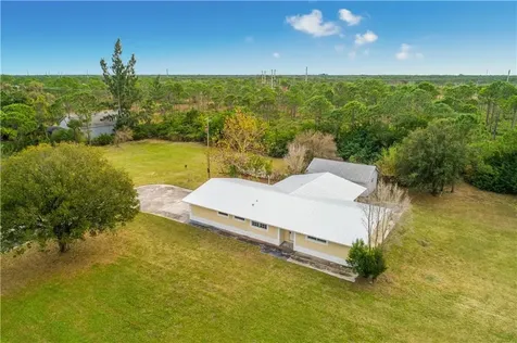 709 E Easy Street Fort Pierce FL 34982