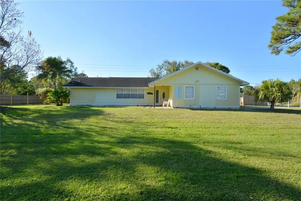 744 SW Wisper Bay Drive Palm City FL 34990