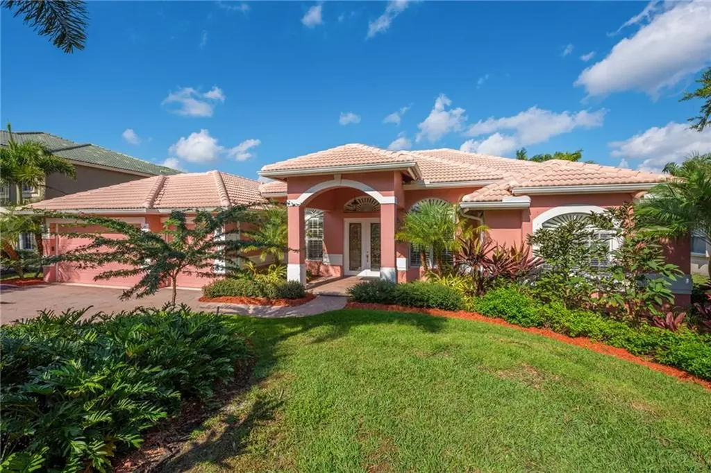 2213 SW Dove Canyon Way Palm City FL 34990