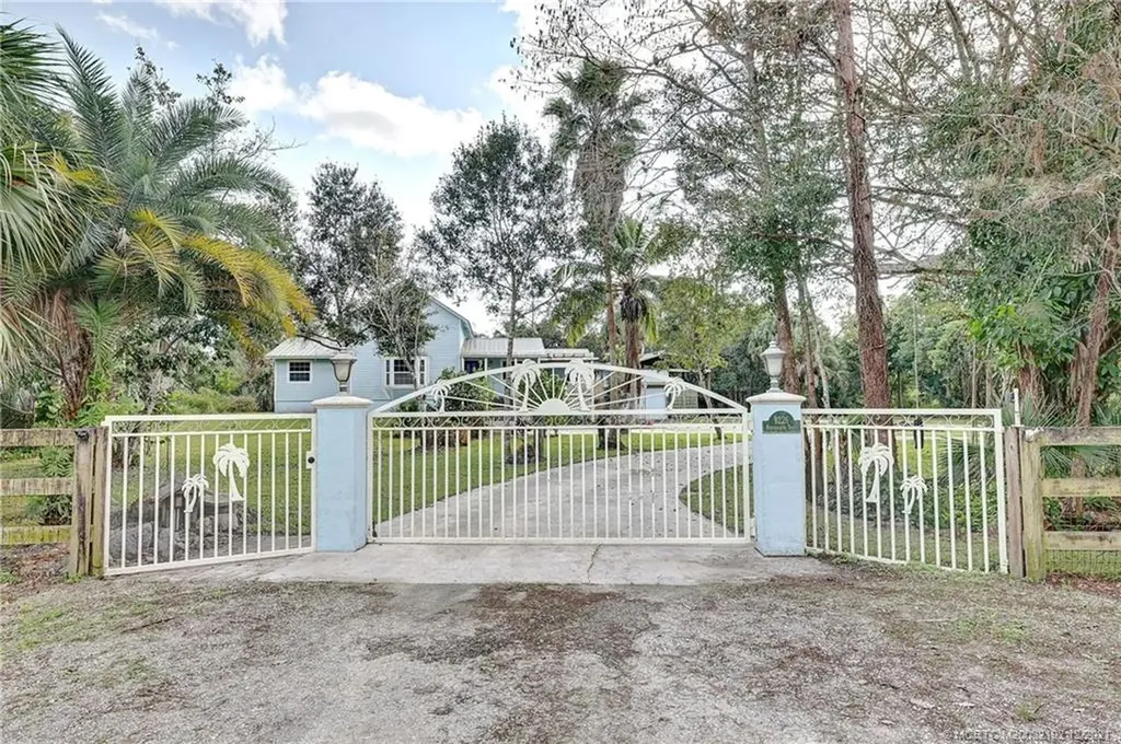 9226 Mockingbird Trail Jupiter FL 33478