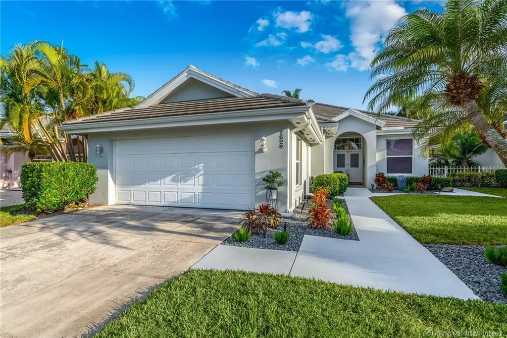 7529 SE Marsh Fern Lane Hobe Sound FL 33455