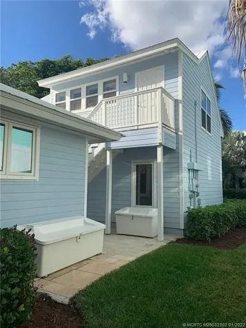 4230 SE Whiticar Way Stuart FL 34997