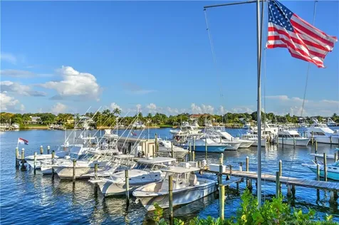 4230 SE Whiticar Way Stuart FL 34997