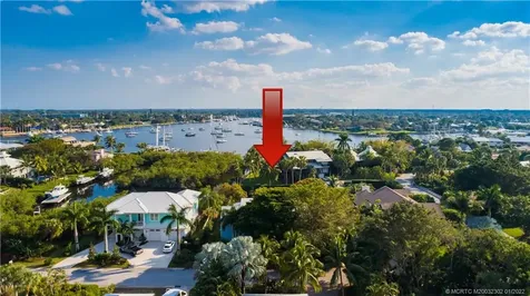 4230 SE Whiticar Way Stuart FL 34997