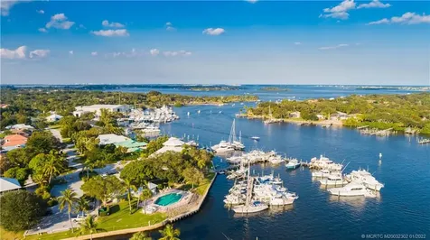 4230 SE Whiticar Way Stuart FL 34997