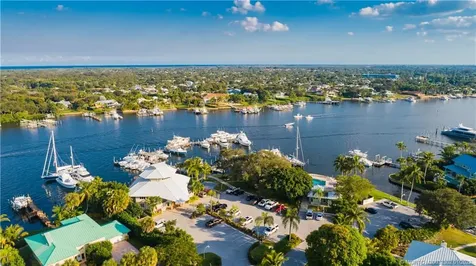 4230 SE Whiticar Way Stuart FL 34997
