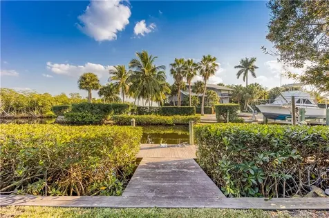 4230 SE Whiticar Way Stuart FL 34997