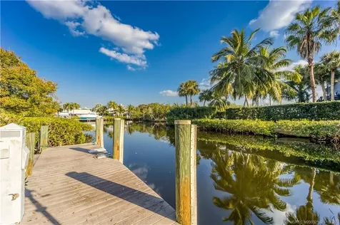4230 SE Whiticar Way Stuart FL 34997