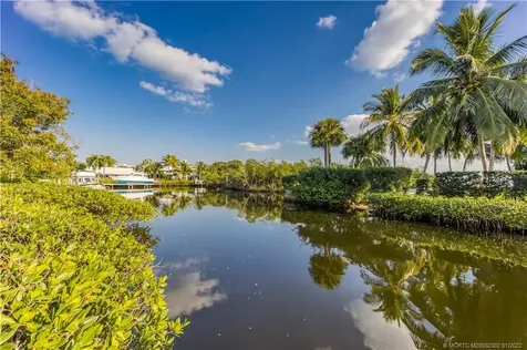 4230 SE Whiticar Way Stuart FL 34997