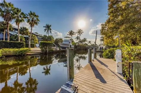 4230 SE Whiticar Way Stuart FL 34997