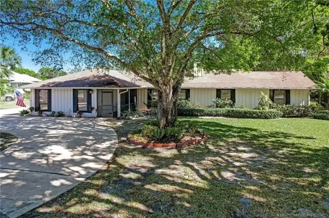 2532 SW Racquet Club Drive Palm City FL 34990