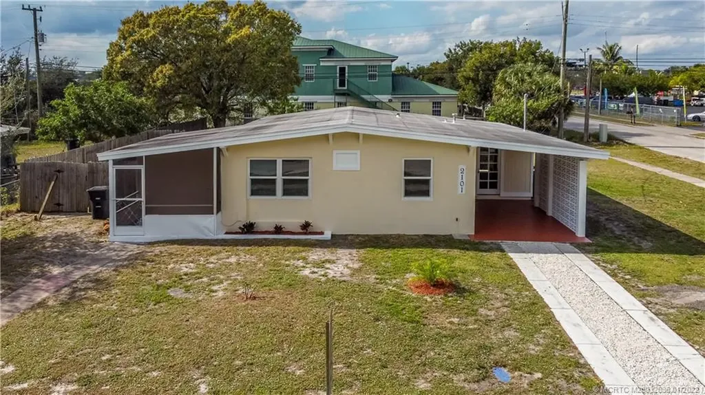 2101 S 3rd Street Fort Pierce FL 34950