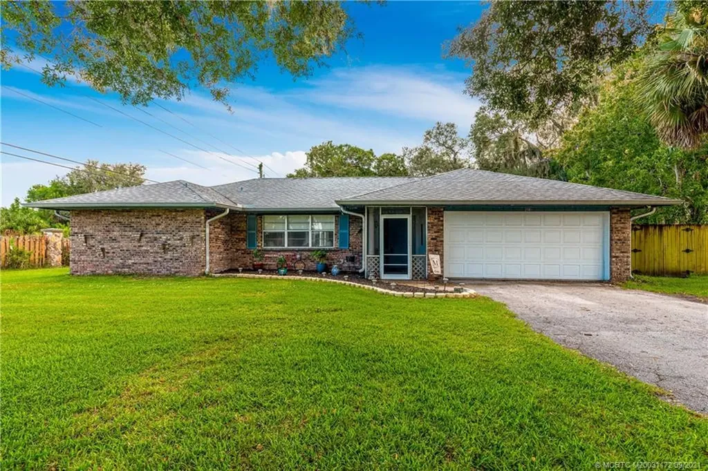 2501 Gray Twig Lane Fort Pierce FL 34981