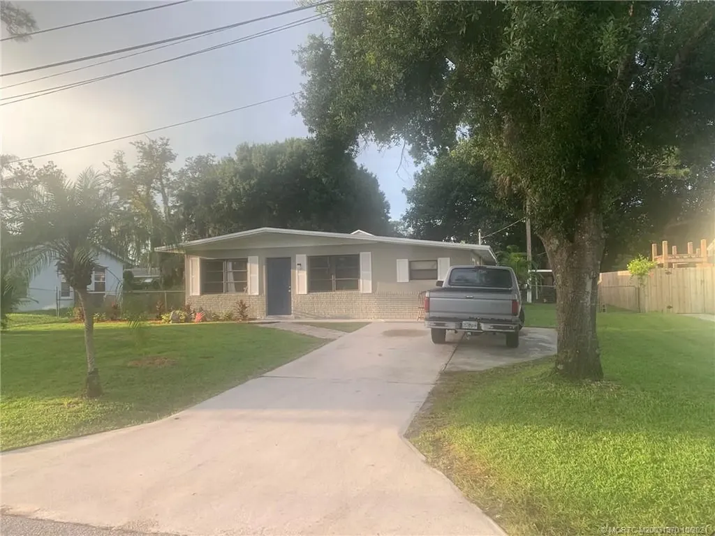1027 SW 33rd Street Palm City FL 34990
