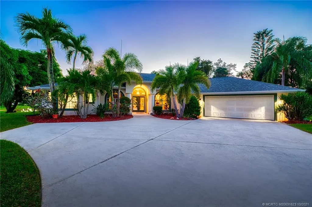 2090 SW Hunters Club Way Palm City FL 34990