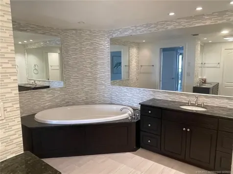2806 SE Dune Drive Stuart FL 34996