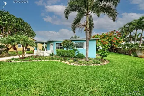 8258 SE Pine Circle Hobe Sound FL 33455