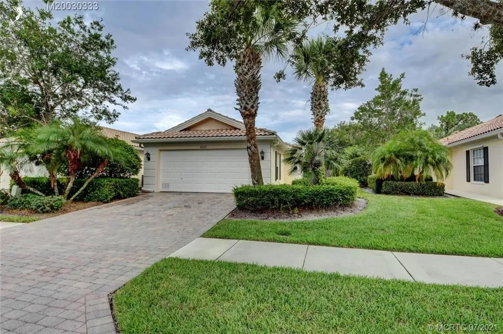 9057 SE Retreat Drive Hobe Sound FL 33455