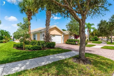 9113 SE Hawks Nest Court Hobe Sound FL 33455