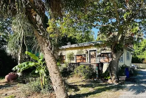 4158+4160 NE Indian River Drive Jensen Beach FL 34957