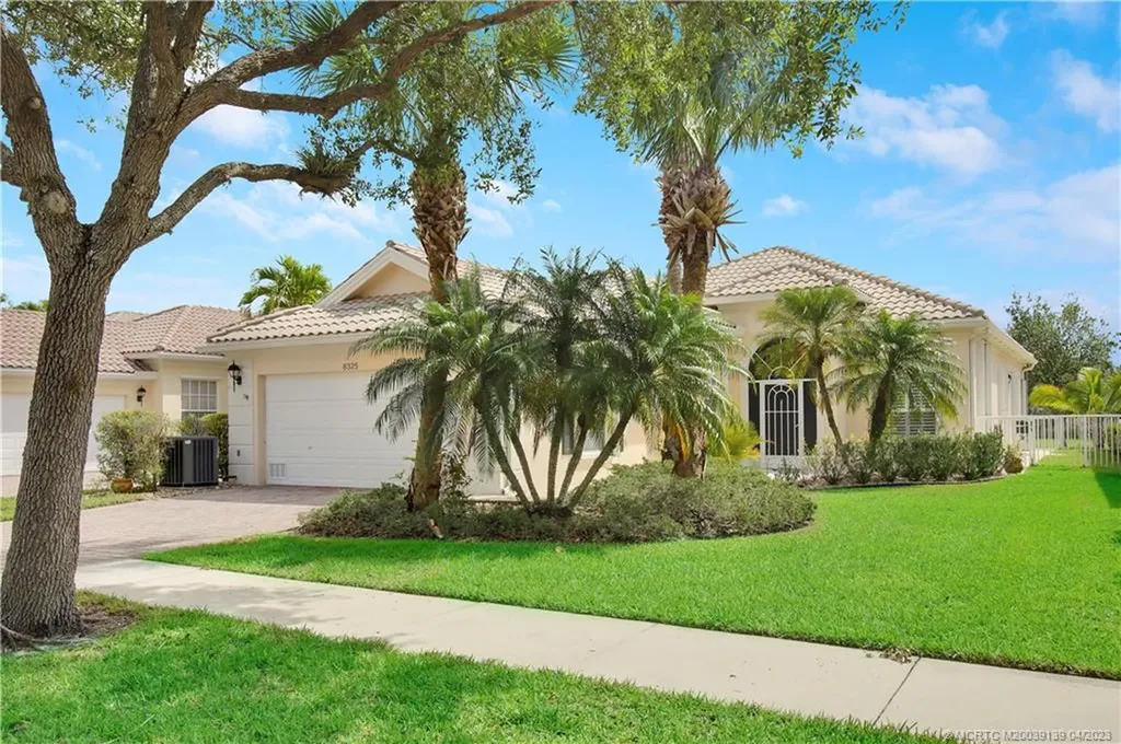 8325 SE Angelina Court Hobe Sound FL 33455