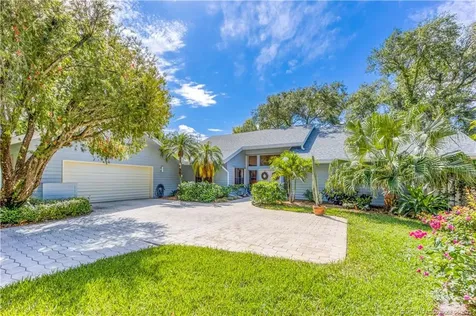 8 Kingston Court Stuart FL 34996