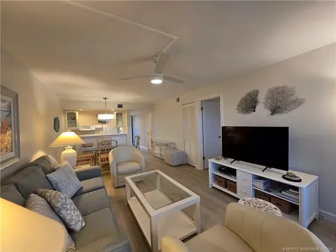 484 NE Plantation Road Stuart FL 34996